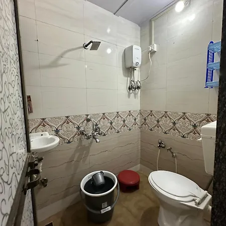 1bhk-entire Near Kokilaben Dhirubhai Ambani Hospital Andheri W