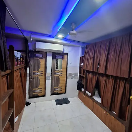 Neon Nest Suits Asalpha Metro Mumbai