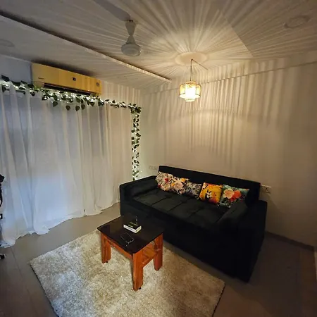 Apartment Carter Bay Peaceful Near The Shore, Bandra Mumbai