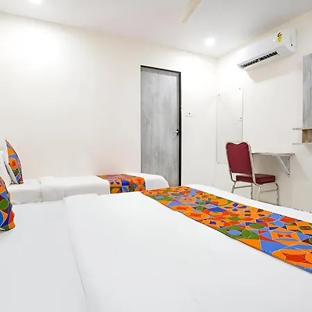 Hotel Glitz Good Luck Residency - Nr Exhibition Centre