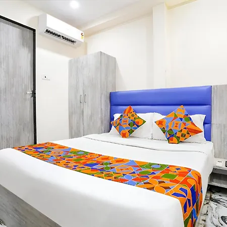Hotel Glitz Good Luck Residency - Nr Exhibition Centre