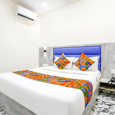 Glitz Good Luck Residency - Nr Exhibition Centre Hotel Mumbai