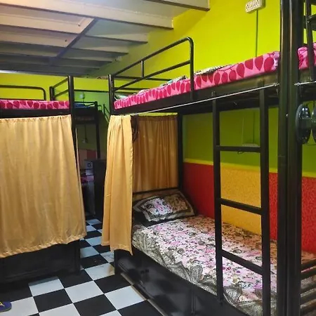 Hostel Seven Star Pg And *