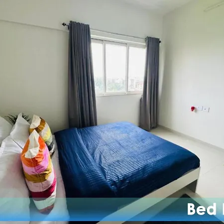Apartment 2br Service Aprt In Malad *