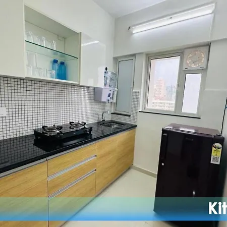 2br Service Aprt In Malad Apartment *
