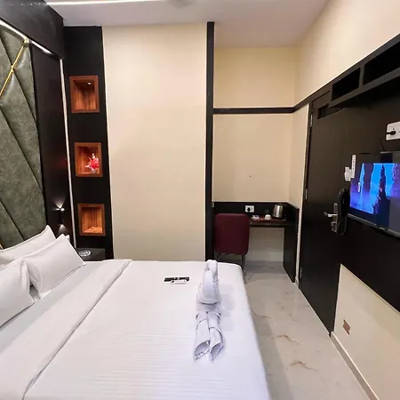 Sky Suite-sahar Cargo And Intl Airport Hotel *