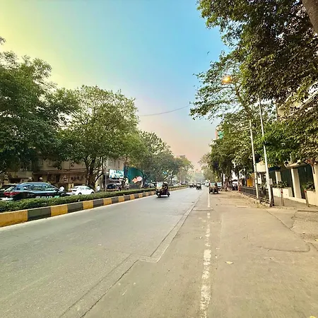 Apartment Lovely 3bhk Serviced Near Iskcon Temple, Juhu