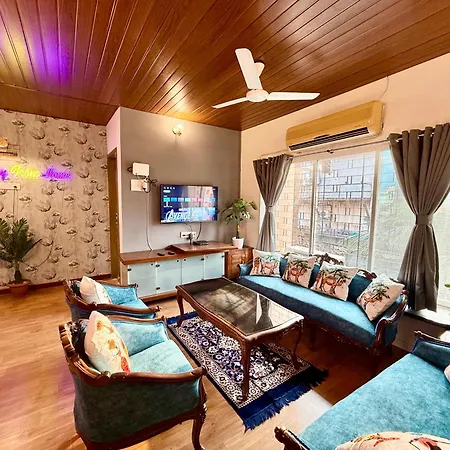 Apartment Lovely 3bhk Serviced Near Iskcon Temple, Juhu *