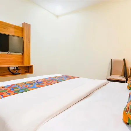 Fabhotel Cozy - Nr International Airport Hotel Mumbai