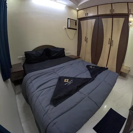 Private 2 Bedroom Cosy Nr Vivanta Malad West Apartment