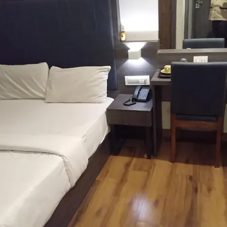Hotel Royal Palace 3*