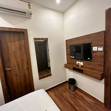 Royal Palace Hotel 3*