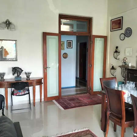 Homestay Khozem Topiwala Colaba
