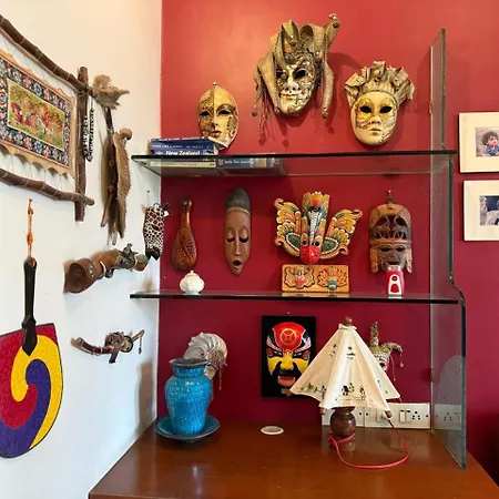 Homestay Khozem Topiwala Colaba *