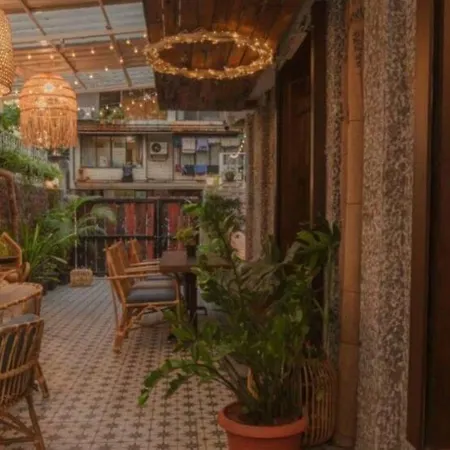 Apartment Airy & Brightn Wifi Bandra Area- 3 Mumbai