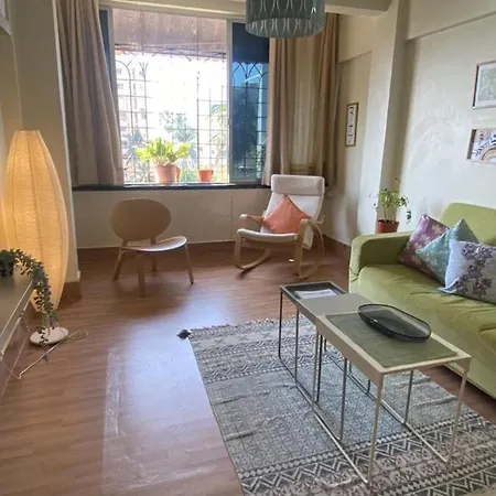 2 Bed 2 Bath Prime Bandra Sea Views 5 Mumbai