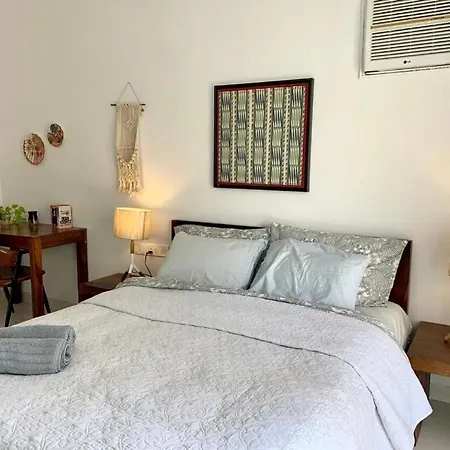 Apartment Entire 3 Bedroom With Balconies Bandra Mumbai