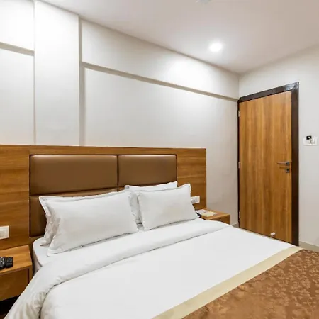 Hotel Galaxy Bkc