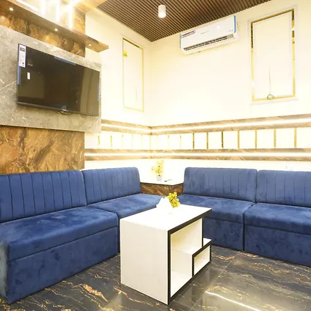 Sky Suite-sahar Cargo And Intl Airport *