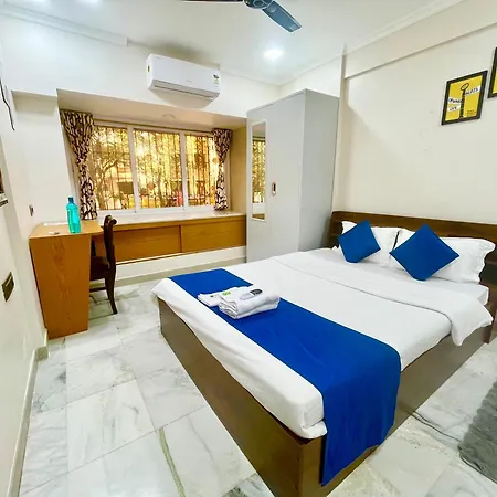 Guest house Urbannest Service Powai
