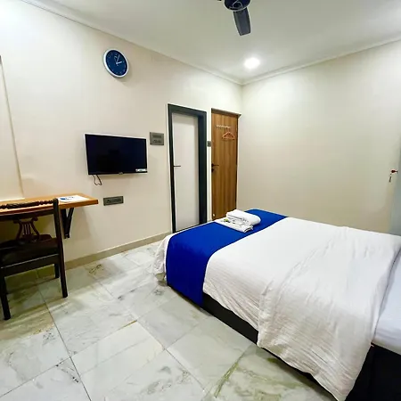Guest house Urbannest Service Powai 3*