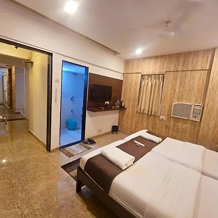 Hotel Astha Residency 2*