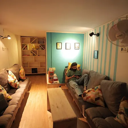 Hostel Locomo Mini - 9 Mins From Airport *