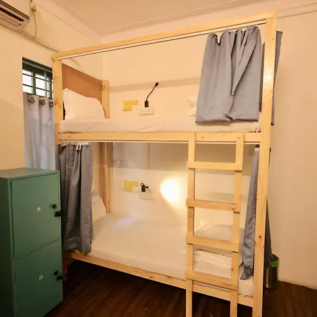 Locomo Mini - 9 Mins From Airport Hostel Mumbai