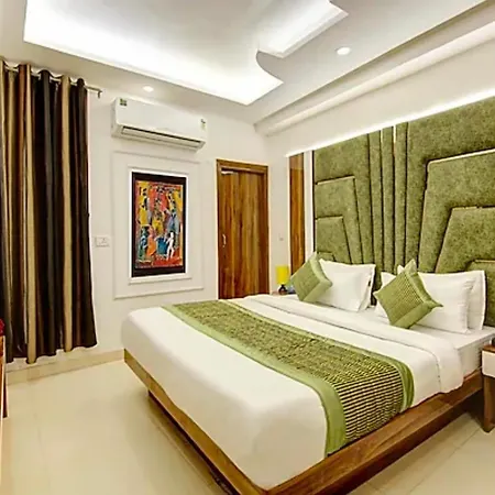 Hotel Radiant Hotel,andheri East Terminal 1,2 Mumbai