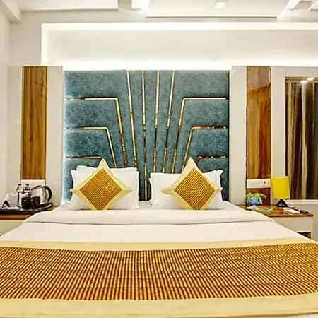 Radiant Hotel,andheri East Terminal 1,2 3* Mumbai