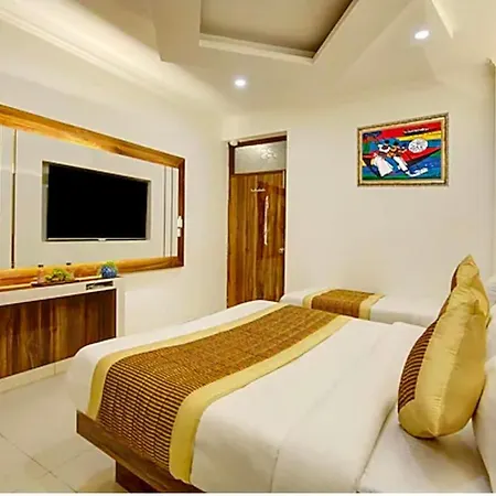 Radiant Hotel,andheri East Terminal 1,2 3* Mumbai