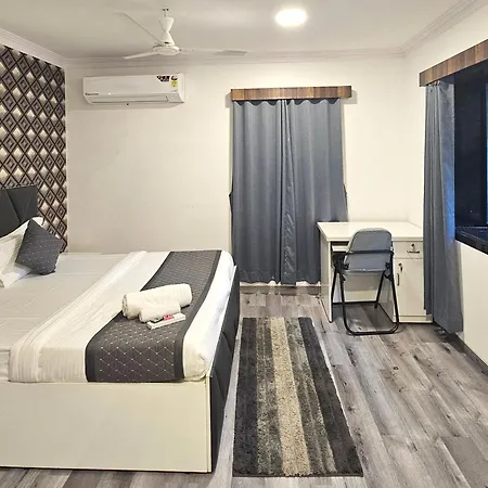 Astha Kandivali Service 3*