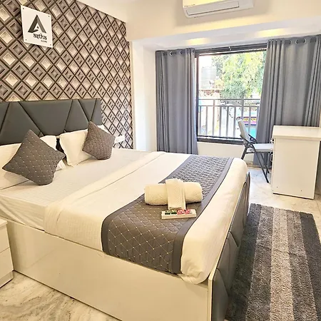 Guest house Astha Kandivali Service 3*
