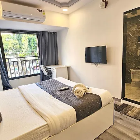 Astha Kandivali Service 3*