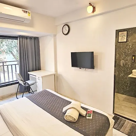 Guest house Astha Kandivali Service