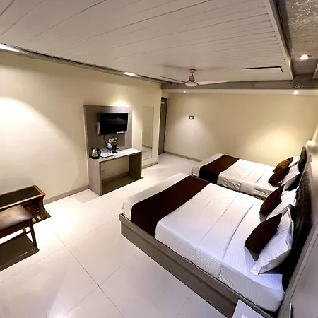 Palace Hotel 3*