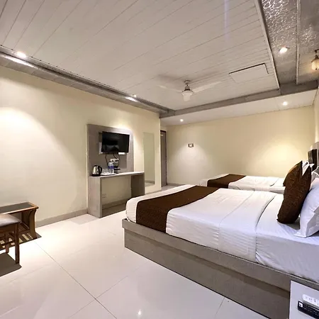 Palace 3* Mumbai
