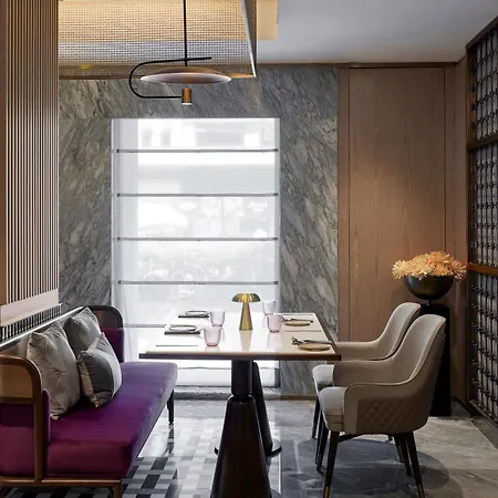 Astoria 4*