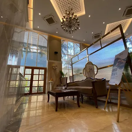 House Mindspace Malad