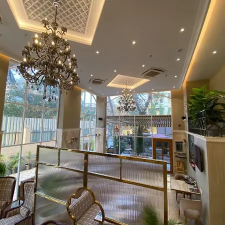 Hotel House Mindspace Malad 4*