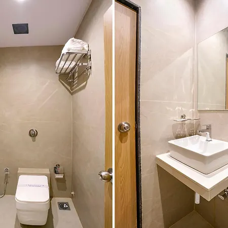 Fabhotel Prime Palm Grove - Nr Bkc Hotel 2*