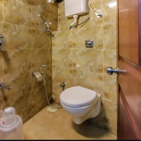 New Seven Hills Hostel *