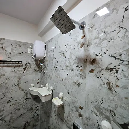 Bandra Bloom- Spacious1bhk Near Lilavati&bandstand Apartment *