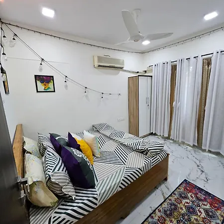 Bandra Bloom- Spacious1bhk Near Lilavati&bandstand Mumbai