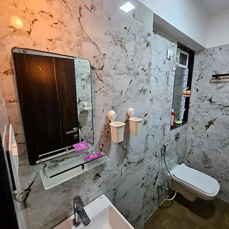 Bandra Bloom- Spacious1bhk Near Lilavati&bandstand Mumbai
