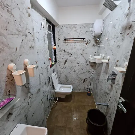 Bandra Bloom- Spacious1bhk Near Lilavati&bandstand Apartment Mumbai