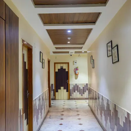 Hotel Treebo Hiramani Parel Lalbaug