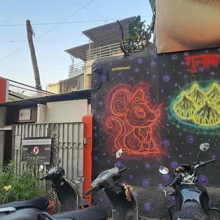 Hostel Hammock - Bandra Mumbai