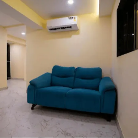 Crystal Castle Goregaon West Link Road, Hotel Mumbai