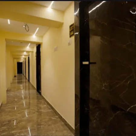 Crystal Castle Goregaon West Link Road, Hotel 4*
